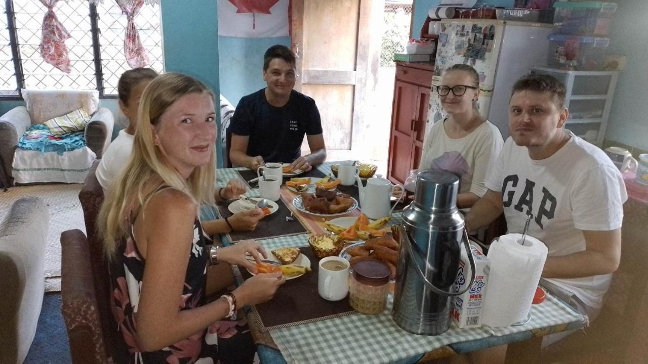 Save'S Homestay Nadi Esterno foto